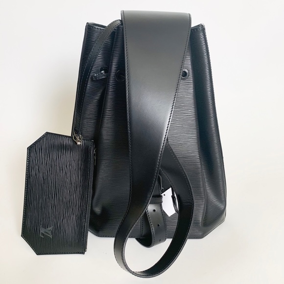 Louis Vuitton Handbags - 🖤RARE🖤Beautiful Noir Epi Sling Backpack
